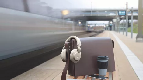 Jabra commute gold beige high