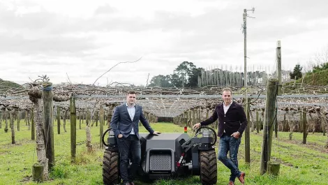 Dr alistair scarfe  cto and co founder  l  and steve saunders  chairman and co founder  r  with robotics plus  ugv  unmanned ground vehicle 