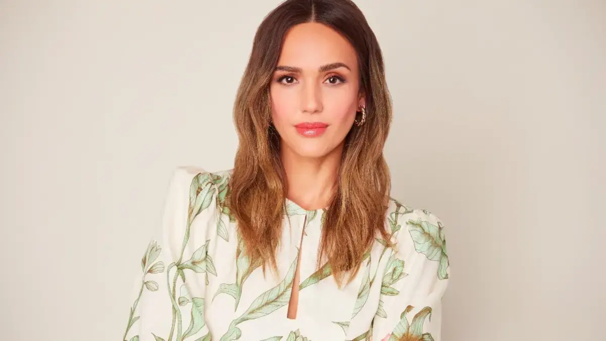 U.S. Bank names Jessica Alba for new business cards